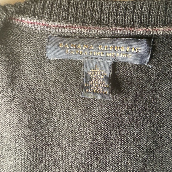 Banana Republic Men's Sweater Extra Fine Merino Wool Large Black V Neck - Picture 6 of 6